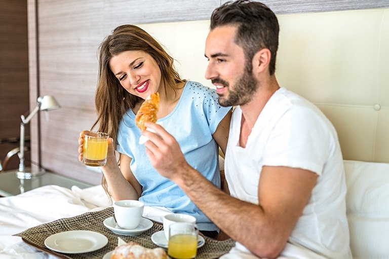 Complimentary Breakfast At Comfort Inn The Pointe Niagara Falls New York