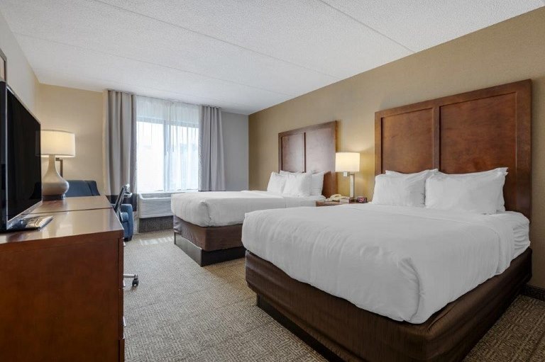 SP15M2 - Stay 2, Get 15% Off Offer at Comfort Inn The Pointe Niagara Falls New York